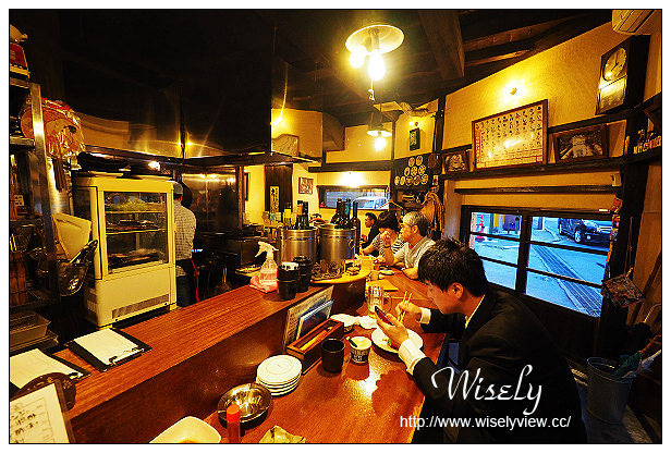 【旅行】日本沖繩。巨匠旅遊：藍寶石公主遊輪_Day02＠國際通一日遊～沖繩限定明信片、星巴克沖繩杯、鹽屋冰淇淋、牧志公設市場採購、大眾酒場立足屋、守禮堂(除魔獅子/風獅爺)、まんまる商店(沖繩鄉土料理居酒屋)、御菓子御殿