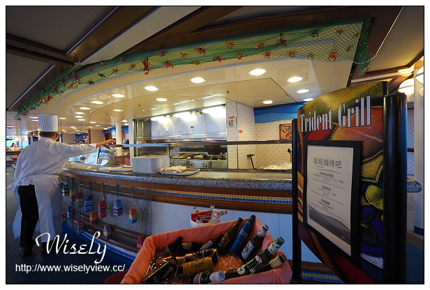 【旅行】日本沖繩。巨匠旅遊：藍寶石公主遊輪_Day03＠若狹港岸AEON(24小時超市)採購、龍蝦燒烤吧、船首船尾泳池景觀隨拍、50週年紀念特餐、香檳瀑布儀式、SABATINIS義式料理套餐、船頂迪斯可舞廳、免稅購物心得分享