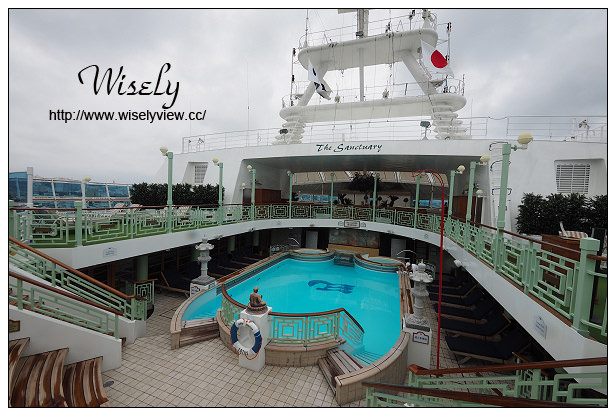 【旅行】日本沖繩。巨匠旅遊：藍寶石公主遊輪_Day03＠若狹港岸AEON(24小時超市)採購、龍蝦燒烤吧、船首船尾泳池景觀隨拍、50週年紀念特餐、香檳瀑布儀式、SABATINIS義式料理套餐、船頂迪斯可舞廳、免稅購物心得分享