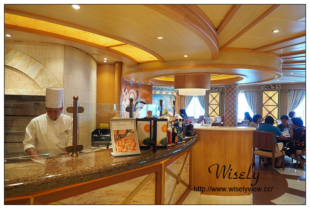 【旅行】日本沖繩。巨匠旅遊：藍寶石公主遊輪_Day03＠若狹港岸AEON(24小時超市)採購、龍蝦燒烤吧、船首船尾泳池景觀隨拍、50週年紀念特餐、香檳瀑布儀式、SABATINIS義式料理套餐、船頂迪斯可舞廳、免稅購物心得分享