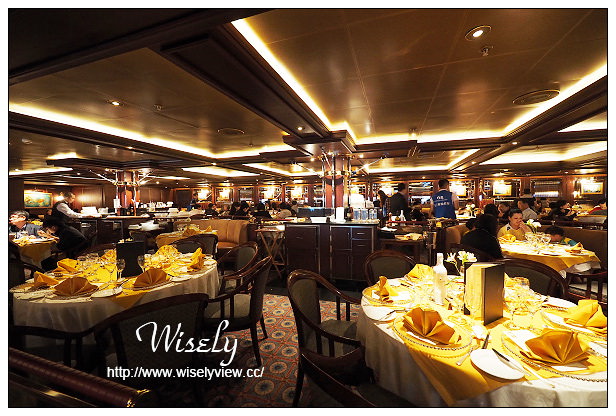 【旅行】日本沖繩。巨匠旅遊：藍寶石公主遊輪_Day03＠若狹港岸AEON(24小時超市)採購、龍蝦燒烤吧、船首船尾泳池景觀隨拍、50週年紀念特餐、香檳瀑布儀式、SABATINIS義式料理套餐、船頂迪斯可舞廳、免稅購物心得分享