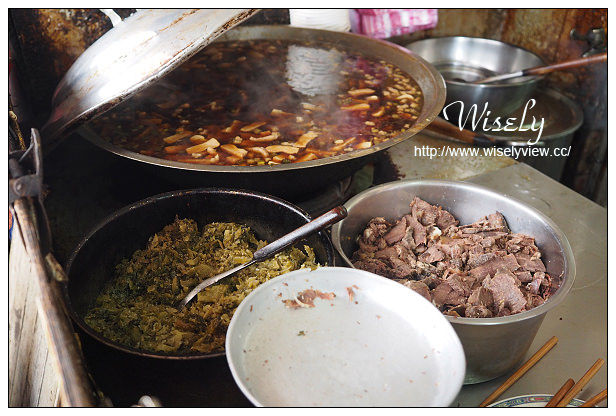 【食記】台北市。士林區：文化大學美食＠牛肉拌麵～懷念簡樸的蒜香古早味