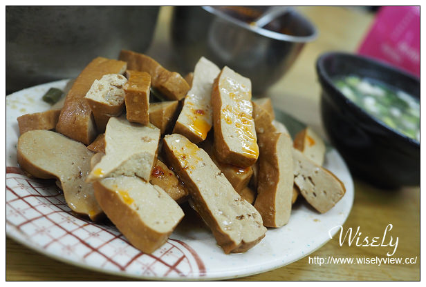 【食記】台北市。士林區：文化大學美食＠牛肉拌麵～懷念簡樸的蒜香古早味