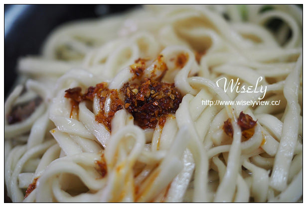 【食記】台北市。士林區：文化大學美食＠牛肉拌麵～懷念簡樸的蒜香古早味