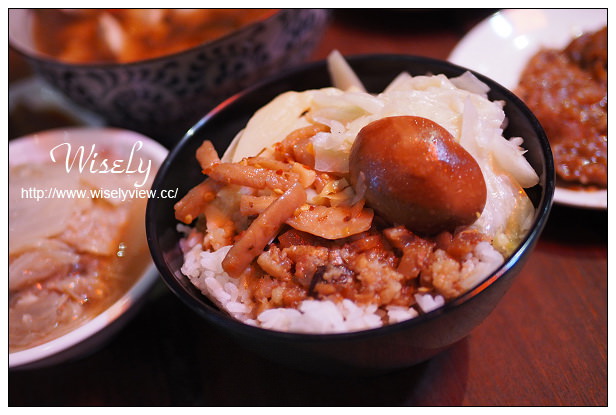 金澤魯肉飯︱宜蘭市鄰近北門小吃︱平價消費搭復古用餐裝潢