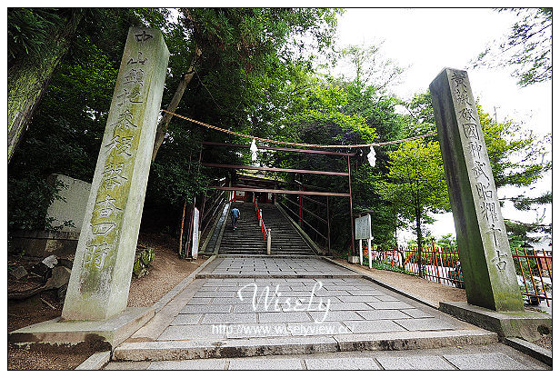 【旅行】2015日本。岡山縣：四天三夜旅遊攝影Day03@吉備津神社(交通指南、景點散策)，岡山車站(SUN STATION TERRACE購物百貨)，BIC CAMERA(優惠券、吹風機+脫毛器)，小豆島ラーメンHISHIO(小豆島拉麵)