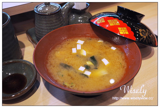 【食記】台北信義。捷運市政府站：ATT4Fun 5F＠WO Sushi-沃壽司～立食壽司料理吧