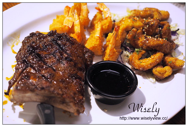 TGI FRIDAYS 星期五美式餐廳2015︱Burger Day漢堡日1+1加碼慶︱捷運西門站