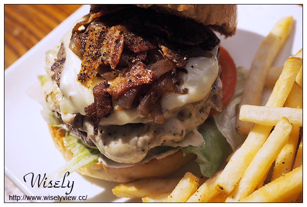 TGI FRIDAYS 星期五美式餐廳2015︱Burger Day漢堡日1+1加碼慶︱捷運西門站