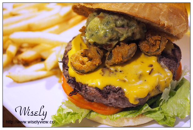 TGI FRIDAYS 星期五美式餐廳2015︱Burger Day漢堡日1+1加碼慶︱捷運西門站