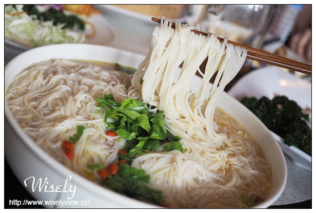 【遊記】新北市。OTOP鶯歌石碇一日遊：鶯歌老街&新旺集瓷手拉坯、茶鄉桂花農園風味料理、石碇許家麵線體驗與流水涼麵～指定日期優惠價NT899起