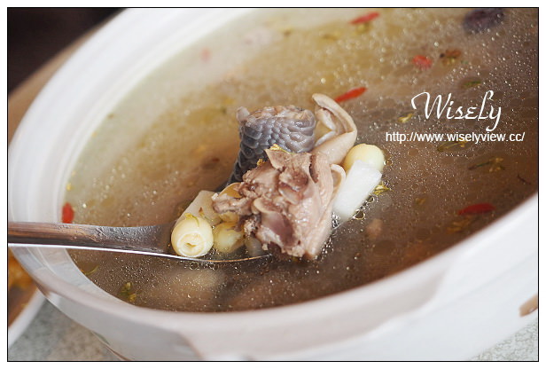 【遊記】新北市。OTOP鶯歌石碇一日遊：鶯歌老街&新旺集瓷手拉坯、茶鄉桂花農園風味料理、石碇許家麵線體驗與流水涼麵～指定日期優惠價NT899起