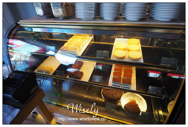 【食記】台北信義。捷運市政府站：信義威秀 LA CAFÉ＠美式酒吧餐廳，消磨時間的好地方