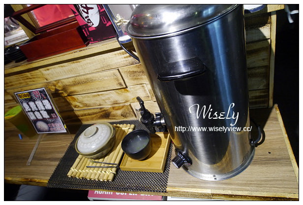 【食記】新北市。永和區：樂華夜市＠野人手作串燒～食材佳但CP值略低，捷運頂溪站美食