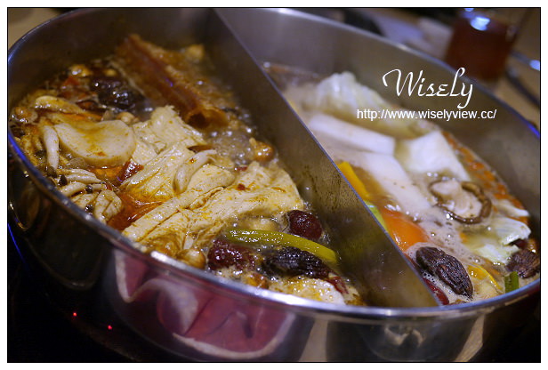 【食記】台北市。士林區：士林夜市＠草原風蒙古火鍋(二館)～單點湯頭香，捷運劍潭站美食