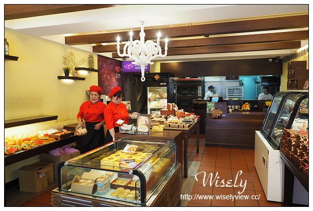 【食記】台北市。大安區：東區商圈@ChirleBrown查理布朗製菓(復興店)／C.C.KISS咖啡午茶，特色雪糕餐與下午茶～捷運忠孝復興站美食