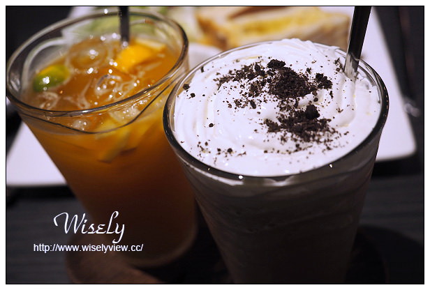 【食記】台北市。大安區：東區商圈@ChirleBrown查理布朗製菓(復興店)／C.C.KISS咖啡午茶，特色雪糕餐與下午茶～捷運忠孝復興站美食