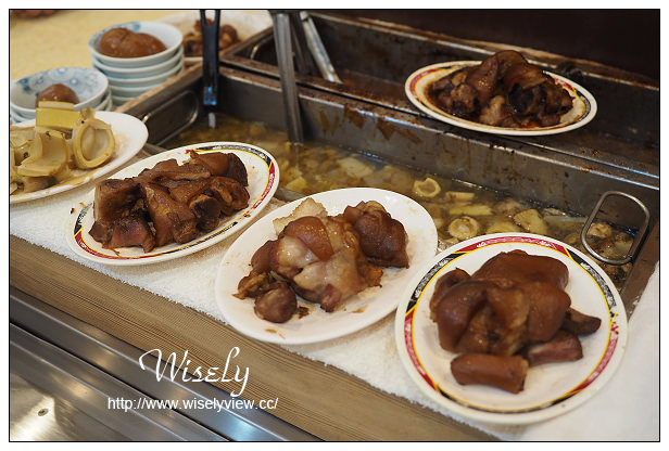新北三重區。蓮霧滷肉飯︱在地美味魯肉飯名店之一，捷運菜寮站美食