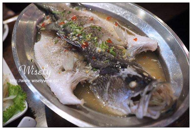 【食記】新北市。中和區：泰北料理-和平小館＠加油站前平價熱炒，捷運永安市場站美食