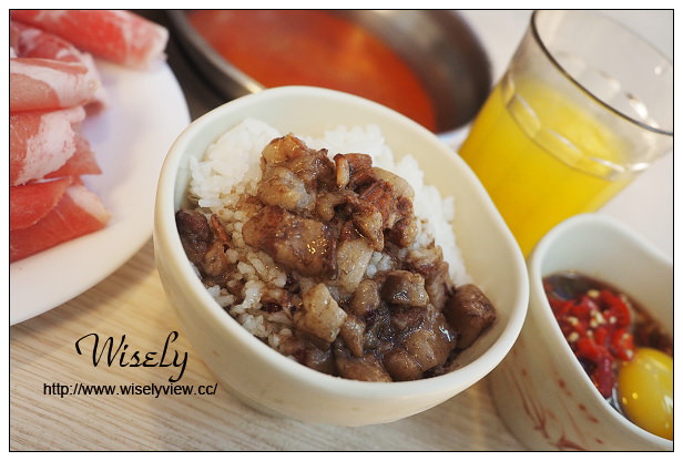 【食記】新北市。永和區：犇鱻涮涮鍋(永和店)＠吃到飽制鄰近永福橋且菜色多，捷運永安市場站美食