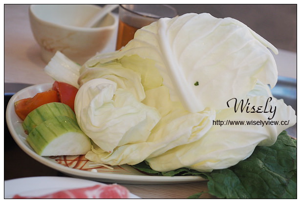 【食記】新北市。永和區：犇鱻涮涮鍋(永和店)＠吃到飽制鄰近永福橋且菜色多，捷運永安市場站美食