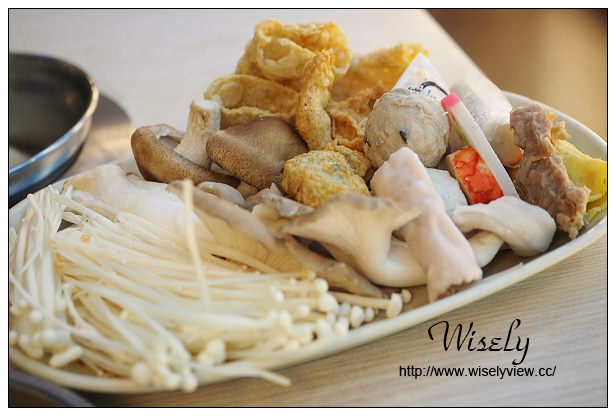 【食記】新北市。永和區：犇鱻涮涮鍋(永和店)＠吃到飽制鄰近永福橋且菜色多，捷運永安市場站美食