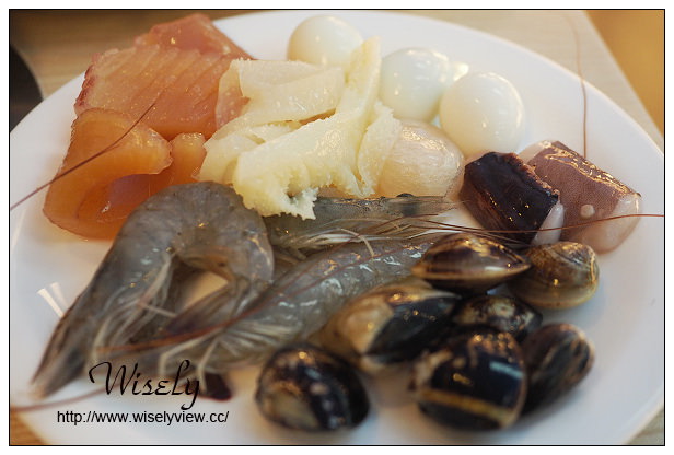 【食記】新北市。永和區：犇鱻涮涮鍋(永和店)＠吃到飽制鄰近永福橋且菜色多，捷運永安市場站美食