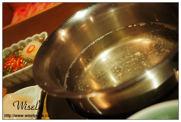 【食記】台北市。松山區：冷藏肉專門鍋無敵NabeMuteki@市民大道微風廣場對面，捷運忠孝復興站美食