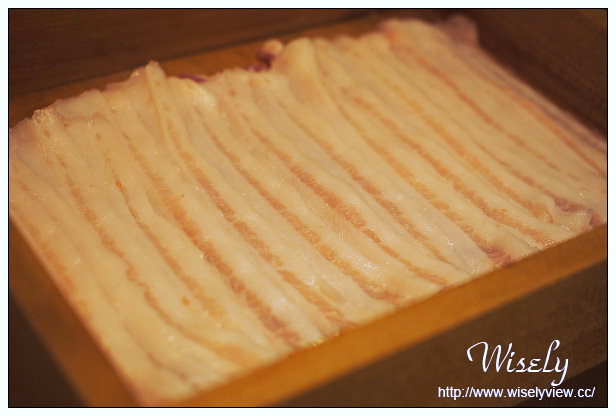 【食記】台北市。松山區：冷藏肉專門鍋無敵NabeMuteki@市民大道微風廣場對面，捷運忠孝復興站美食