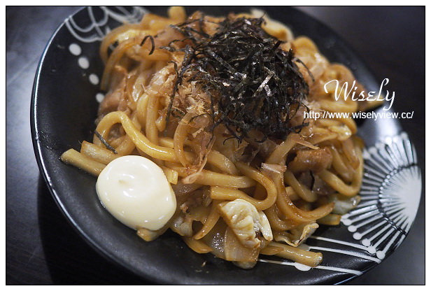 【食記】台北市。中山區：勝Win-日式串燒吧/居酒屋＠八條通超值綜合串燒拼盤料理，捷運松江南京站美食