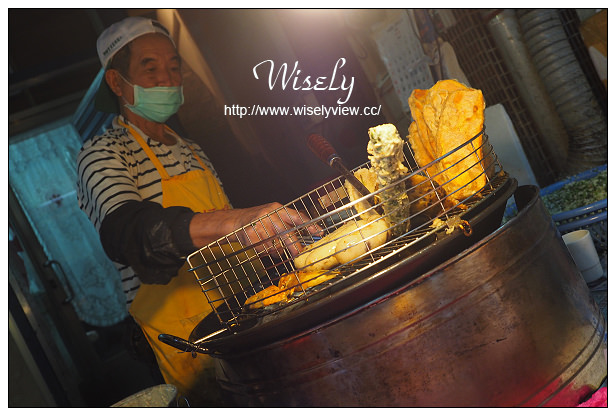 台北大同。迪化街古早味蚵嗲︱鐵皮菜市場裡的古早味，選用布袋鮮蚵現做～捷運北門站美食 x 大稻埕美食 x 迪化街美食