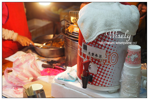 台北大同。迪化街古早味蚵嗲︱鐵皮菜市場裡的古早味，選用布袋鮮蚵現做～捷運北門站美食 x 大稻埕美食 x 迪化街美食