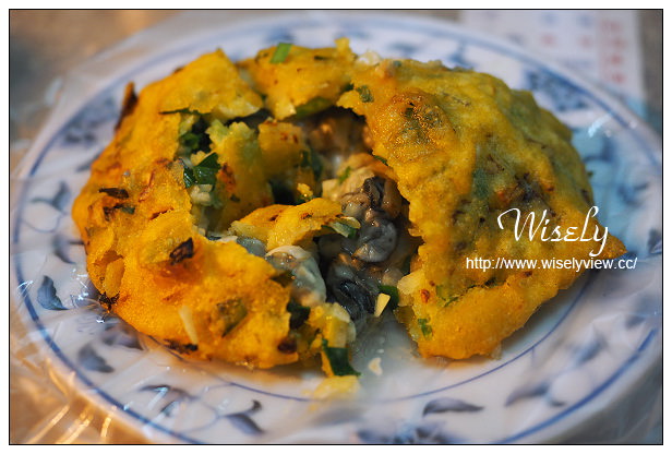 台北大同。迪化街古早味蚵嗲︱鐵皮菜市場裡的古早味，選用布袋鮮蚵現做～捷運北門站美食 x 大稻埕美食 x 迪化街美食