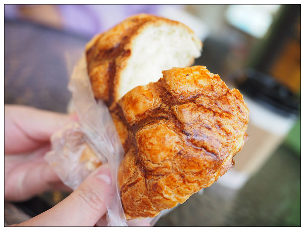 新莊 里洋烘培坊︱在地知名麵包甜點店，帕瑪森乳酪蛋糕、堅果塔&奶酪品嚐分享