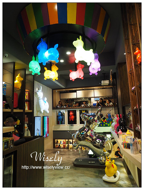 【食記】台北市。大安區：Caffè Rody主題餐廳＠全球唯一跳跳馬餐廳，捷運忠孝敦化站美食