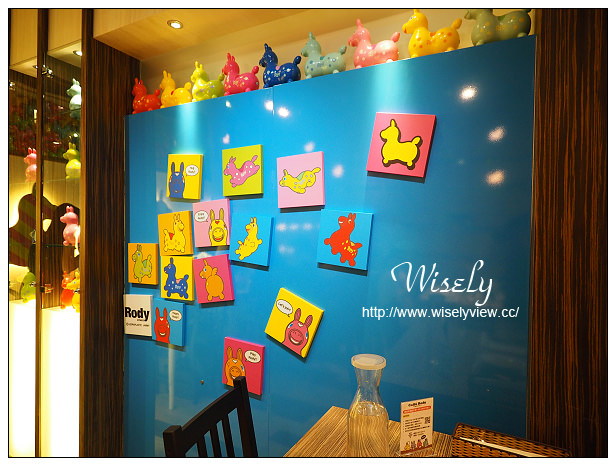 【食記】台北市。大安區：Caffè Rody主題餐廳＠全球唯一跳跳馬餐廳，捷運忠孝敦化站美食