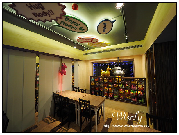 【食記】台北市。大安區：Caffè Rody主題餐廳＠全球唯一跳跳馬餐廳，捷運忠孝敦化站美食