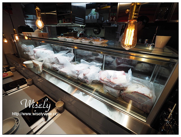 【食記】台北市。大安區：肉大人Mr. Meat hotpot & butchery肉鋪火鍋＠單人酸菜涮涮鍋，捷運信義安和站美食