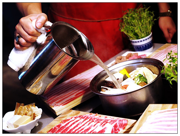 【食記】台北市。大安區：肉大人Mr. Meat hotpot & butchery肉鋪火鍋＠單人酸菜涮涮鍋，捷運信義安和站美食