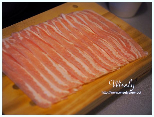 【食記】台北市。大安區：肉大人Mr. Meat hotpot & butchery肉鋪火鍋＠單人酸菜涮涮鍋，捷運信義安和站美食