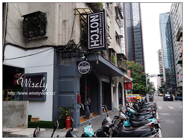 【食記】台北市。大安區：Notch咖啡(敦南店)@連鎖復古裝潢咖啡店，捷運信義安和站美食