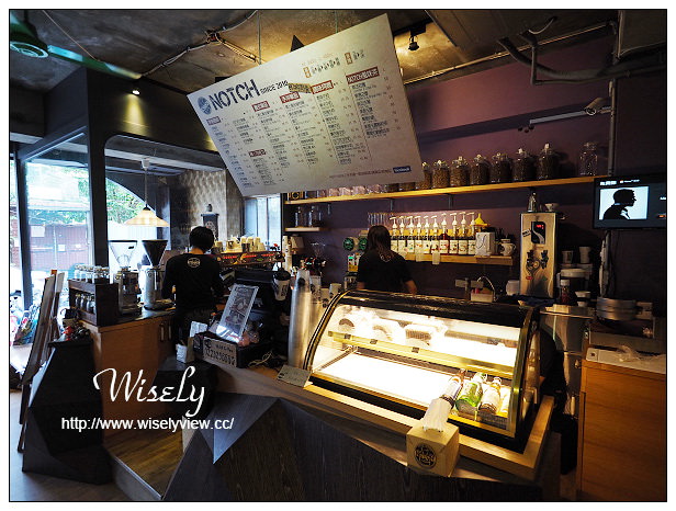 【食記】台北市。大安區：Notch咖啡(敦南店)@連鎖復古裝潢咖啡店，捷運信義安和站美食