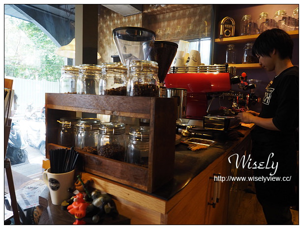 【食記】台北市。大安區：Notch咖啡(敦南店)@連鎖復古裝潢咖啡店，捷運信義安和站美食
