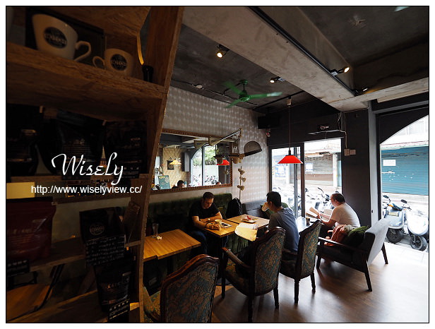 【食記】台北市。大安區：Notch咖啡(敦南店)@連鎖復古裝潢咖啡店，捷運信義安和站美食