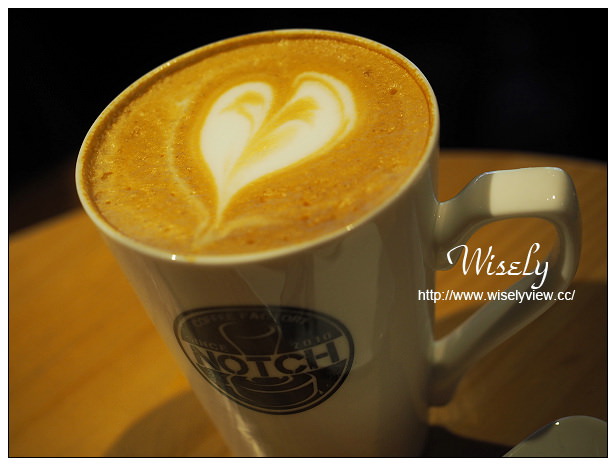 【食記】台北市。大安區：Notch咖啡(敦南店)@連鎖復古裝潢咖啡店，捷運信義安和站美食