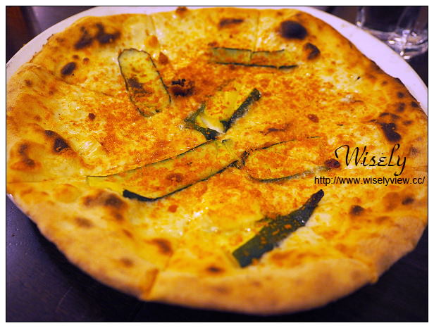 【食記】台北市。大安區：佐佧義式窯烤比薩屋(ZOCA PIZZA)@臨江街夜市老外經營披薩店，捷運信義安和站美食