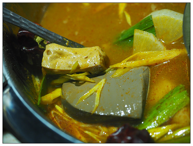 【食記】台北大安。捷運信義安和站：麻.辣壹號店＠特色風味與高檔食材麻辣鍋