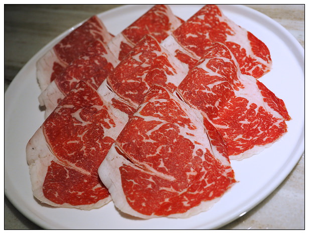 【食記】台北大安。捷運信義安和站：麻.辣壹號店＠特色風味與高檔食材麻辣鍋