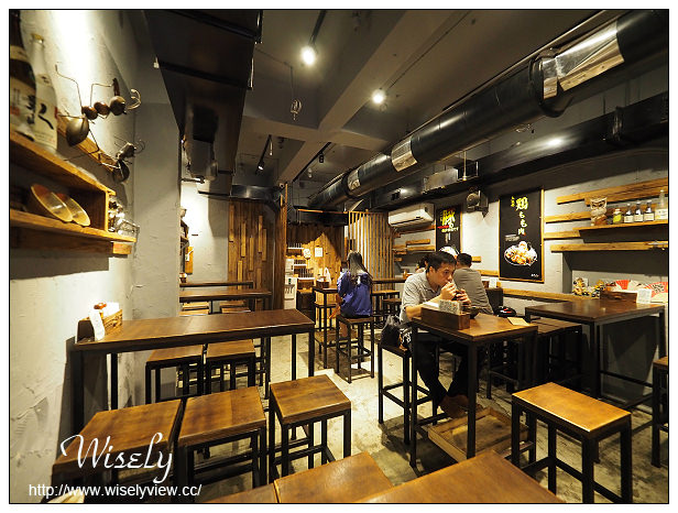 【食記】台北士林。捷運劍潭站：士林夜市＠直火人直火燒肉丼飯屋、泰瑪式Tai Tai mox