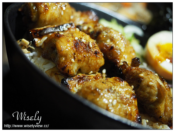 【食記】台北士林。捷運劍潭站：士林夜市＠直火人直火燒肉丼飯屋、泰瑪式Tai Tai mox